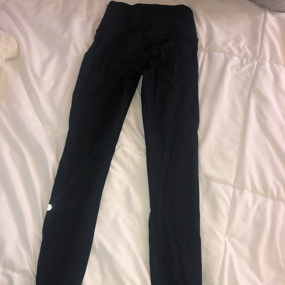 Lulu lemon leggings with pockets